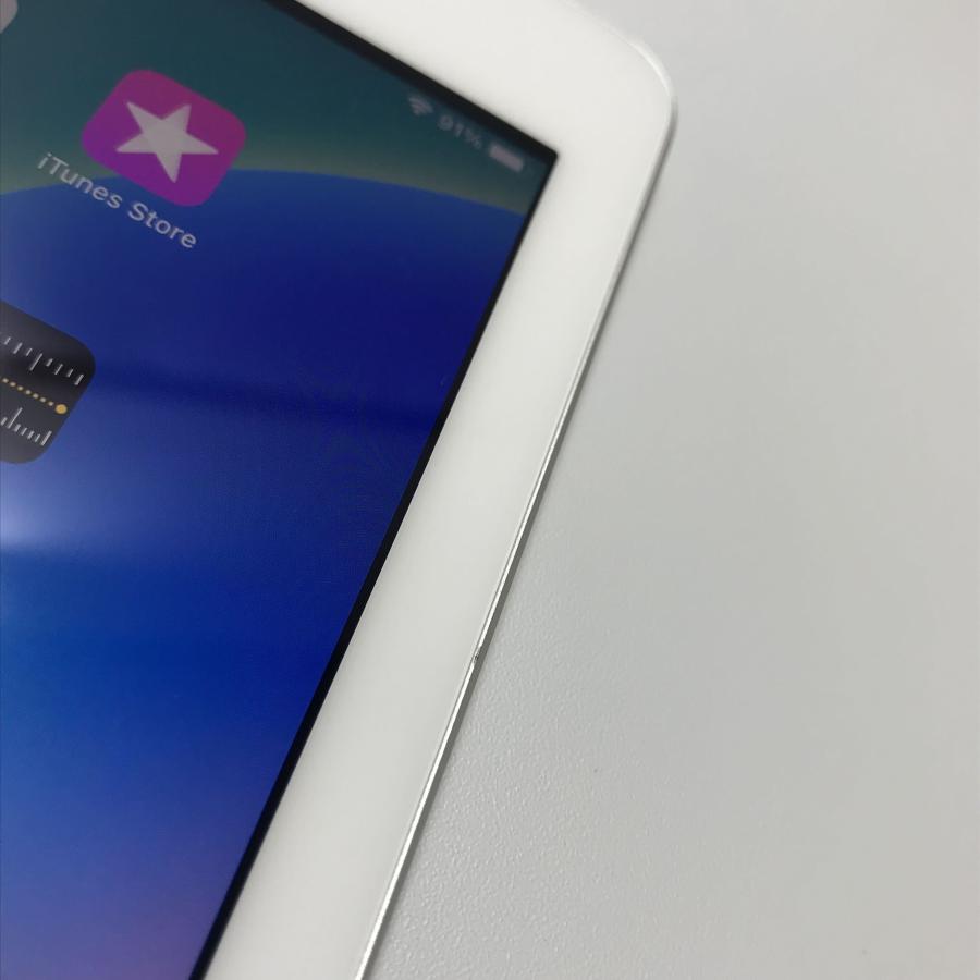 iPad タブレット 本体 第5世代 32GB Wi-Fiモデル Apple シルバー 9.7
