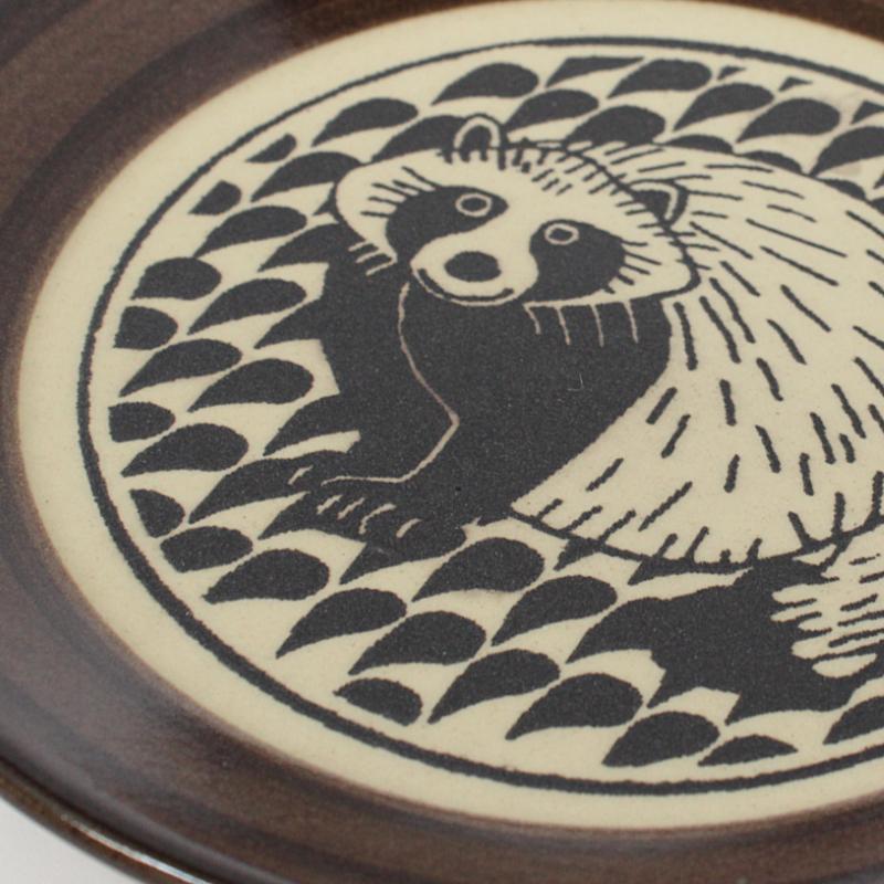 Lisa Larson（リサラーソン） 益子の皿/しんじるたぬき/リサ・ラーソン