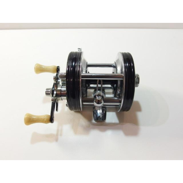 アブ アンバサダー 5000C 黒 ABU Ambassadeur 右巻き ベイトリール