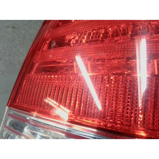 クラウン DBA-GRS182 右テールランプ 062 81551-30B10 : ファースト