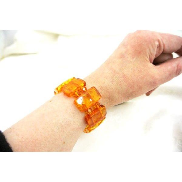琥珀 コハク アンバー ブレスレット バングルデザイン 天然石