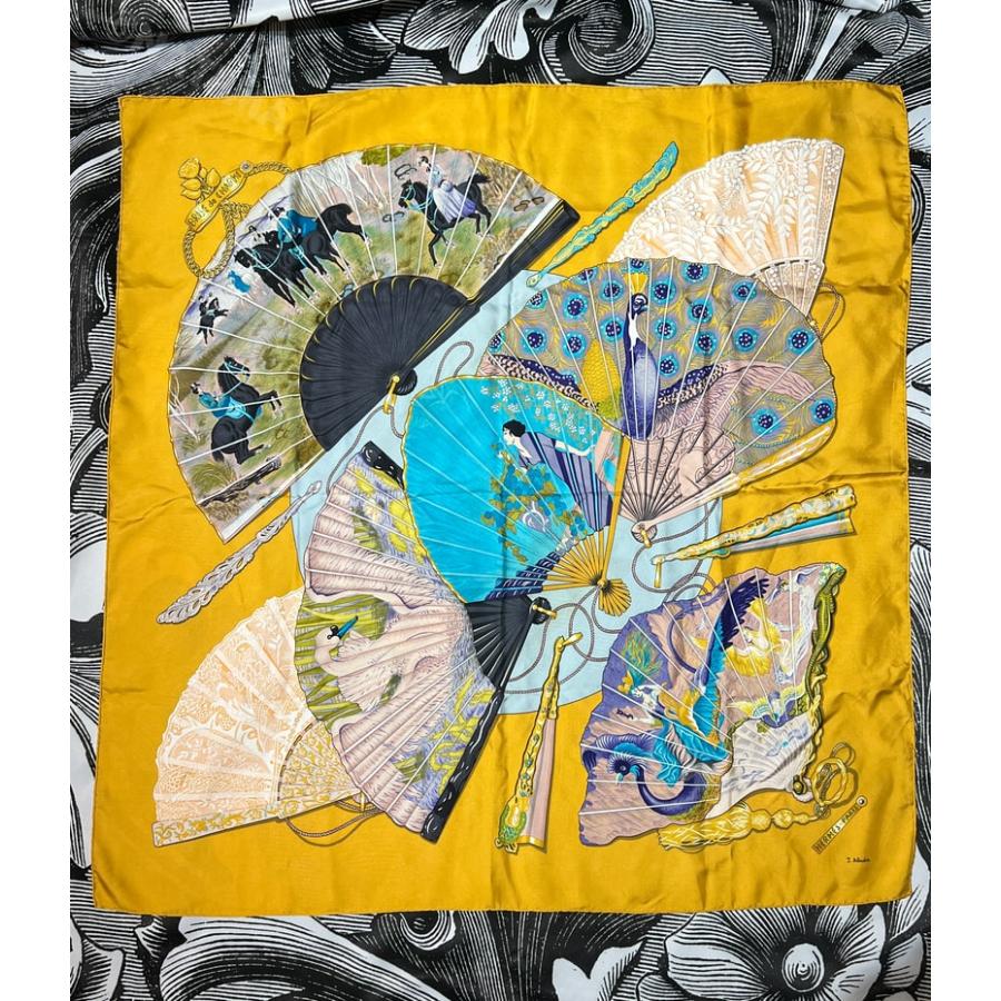 HERMES（エルメス） 中古 美品 スカーフ 90 カレ BRISE de CHARME 魅惑