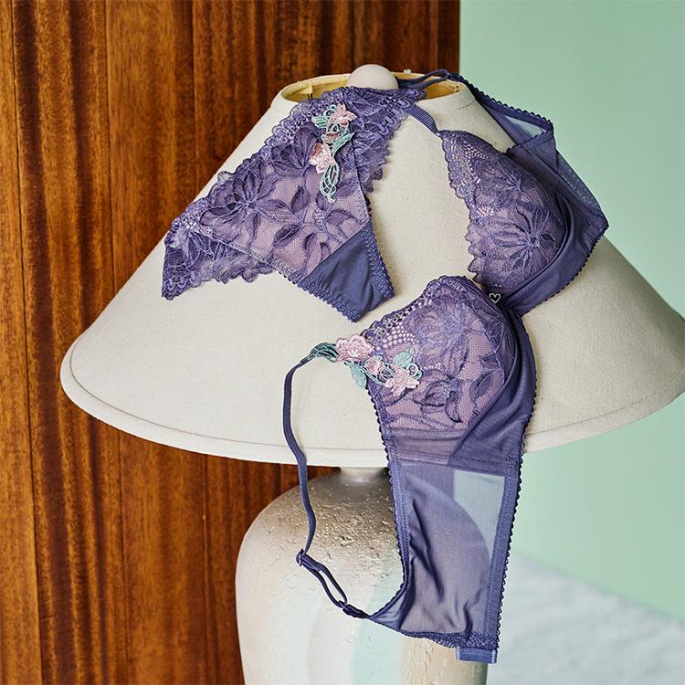 AMOSTYLE（アモスタイル） セール(アモスタイル)AMOSTYLE カーヴィー