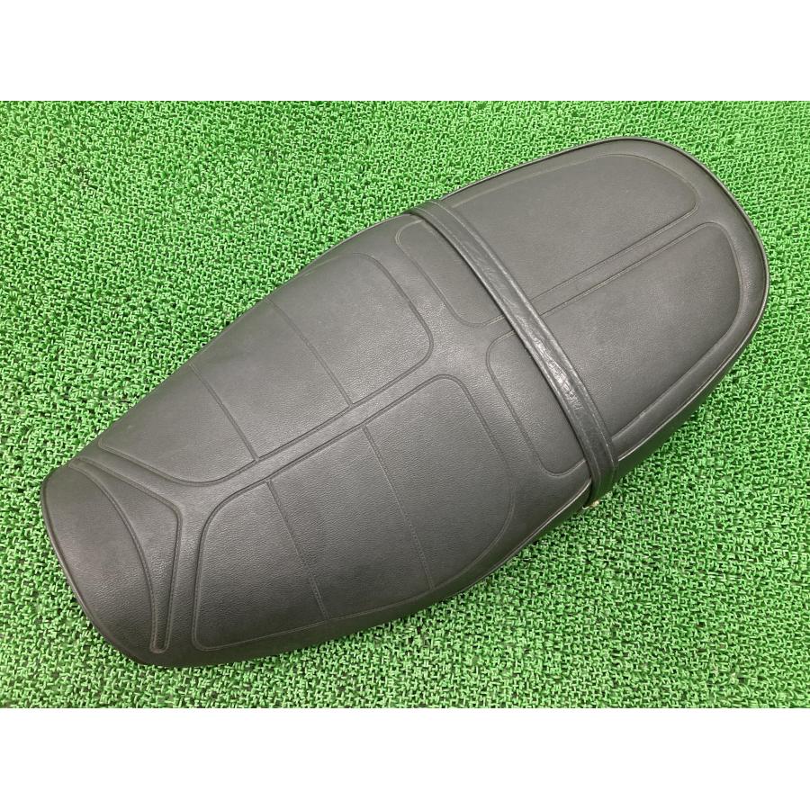 カワサキ（Kawasaki） ゼファー1100 シート 1667 純正 中古 バイク