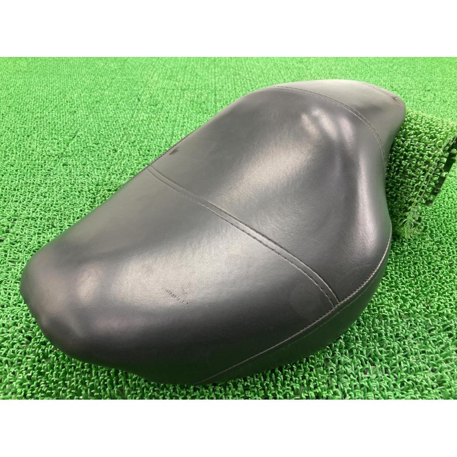 ホンダ（HONDA） マグナ50 シート 純正 中古 バイク 部品 AC13-1004