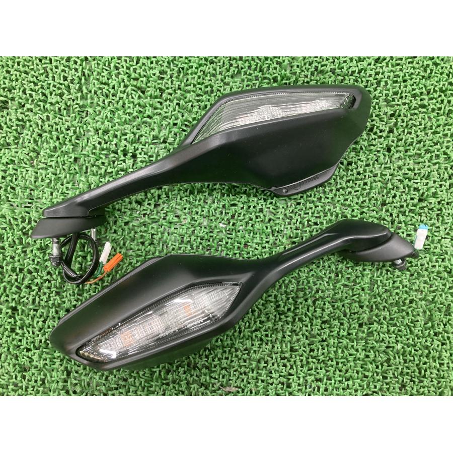 ホンダ（HONDA） CBR1000RR-RSP ミラー 左右 002096/1121-622 純正