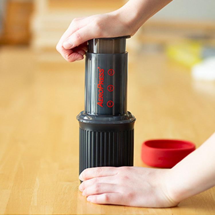 エアロプレス ゴー トラベル コーヒー メーカー / AeroPress Go Travel