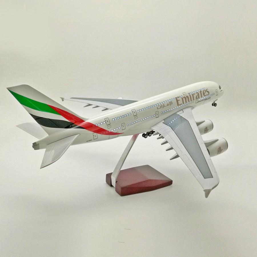 エミレーツ A380 模型飛行機 飛行機 航空機 おもちゃ 模型 UAE LED点灯