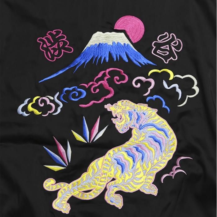 VANQUISH（ヴァンキッシュ） 虎刺繍ノーカラー MA-1 スカジャン メンズ