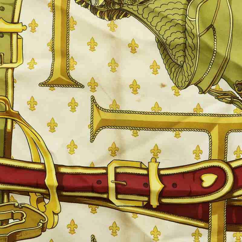 HERMES（エルメス） カレ90 SELLES A HOUSSE カバーへの腰かけ