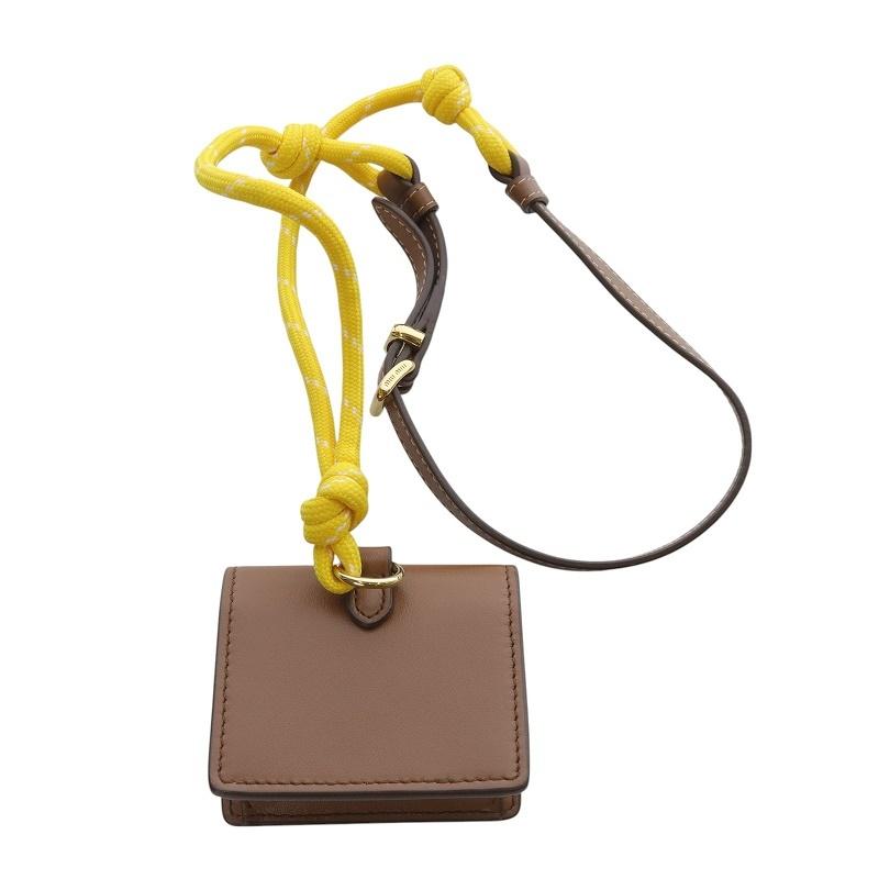 miu miu（ミュウミュウ） レザーxコード トリック ミニポーチ付き