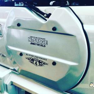 ジムニー JIMNYWORLDオリジナル リアゲートカバー(塗装済み）新型