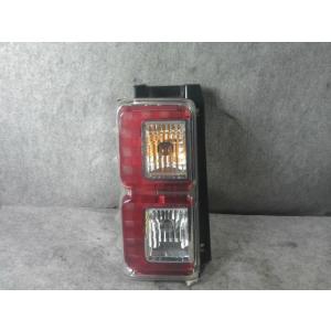 ダイハツ 純正 ウェイク 《 LA700S 》 左テールランプ P70300-24011451