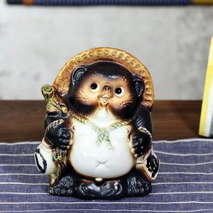 信楽焼 8号ひねり狸メス たぬき タヌキ 狸 開運 縁起物 女の子 可愛い