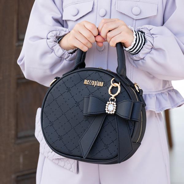 mezzo piano メゾピアノ(mezzo piano)モノグラム柄型押し ショルダー