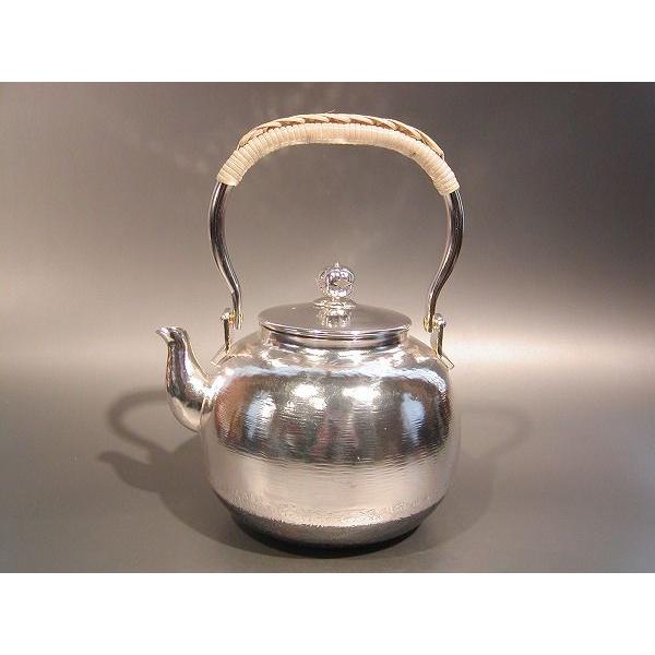 茶器・茶道具 銀瓶 丸型 湯沸 銀仕上、秀峰堂作、化粧箱入 新品