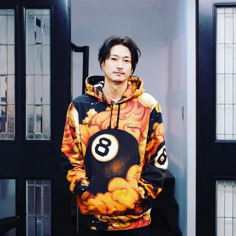 Supremeの服を着た窪塚洋介さんのコーデ 私服/衣装/購入先 - Woomy