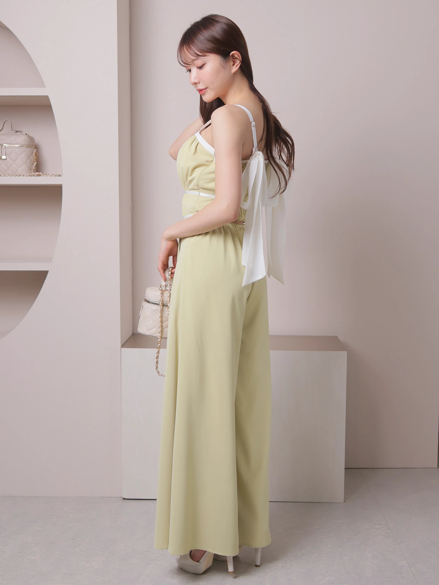 LIP SERVICE（リップサービス）｜ バイカラーリボンギャザーロンパース