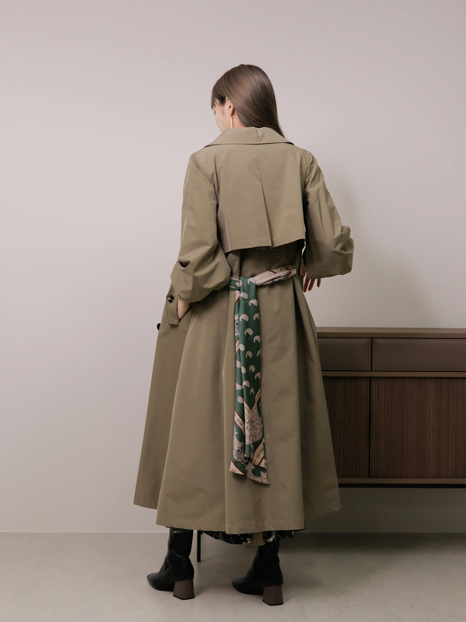 LADYMADE（レディメイド）｜ スカーフベルトフレアトレンチ アイテムの