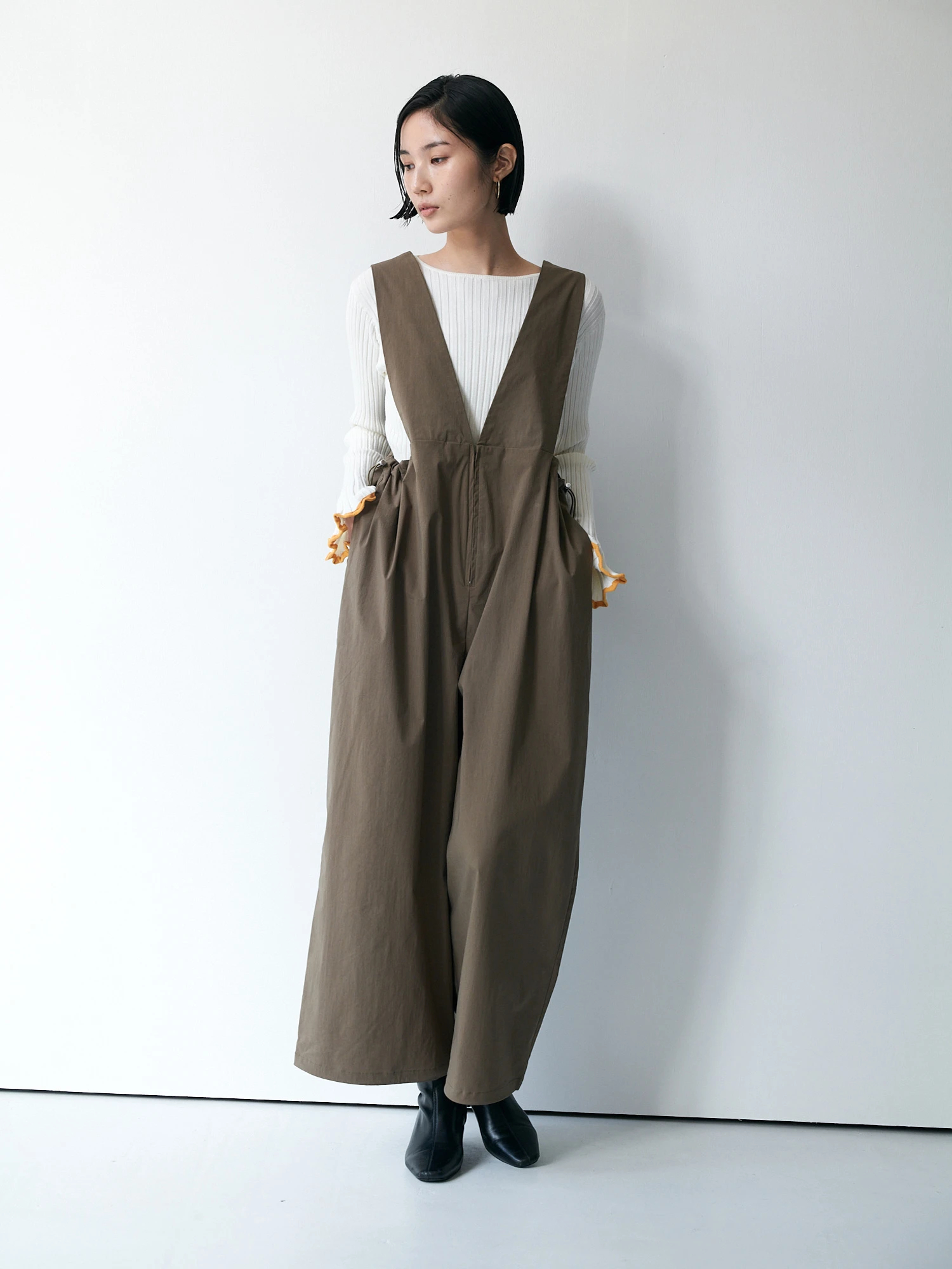 ドロストVネックオールインワン / Brown&Street（ブラウンアンド