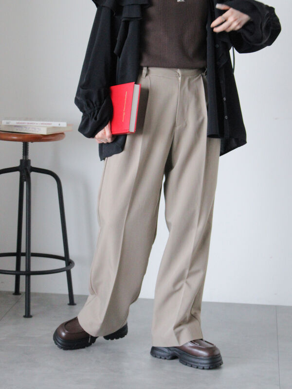 セール】 センタープレスツータックスラックス（グレー/ブラック/モカ