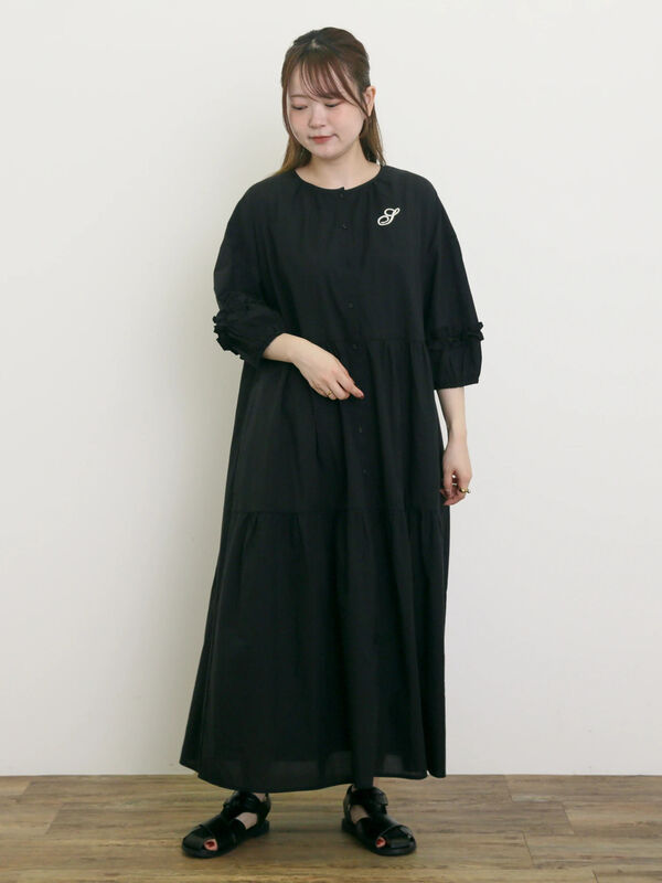 セール】 【S/Mサイズ】イニシャル刺繍7分袖ティアードワンピース