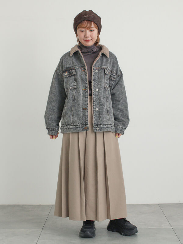 セール】 袖口配色スカラップタートルニット（チャコールグレー/レッド