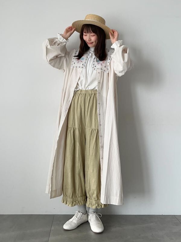 セール】 コットンジャカード製品染め裾フリルパンツ