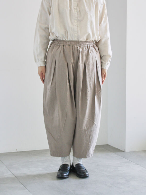 セール】 【天日干し風加工】タックギャザーパンツ（チャコールグレー