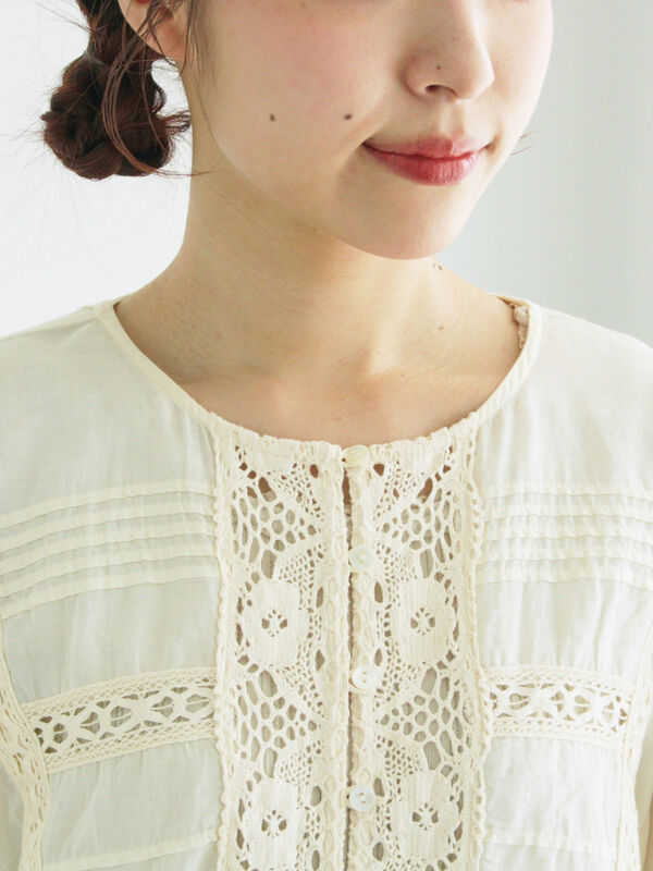 セール】 切替レース貼り前開きブラウス（ブラック/イエロー/キナリ