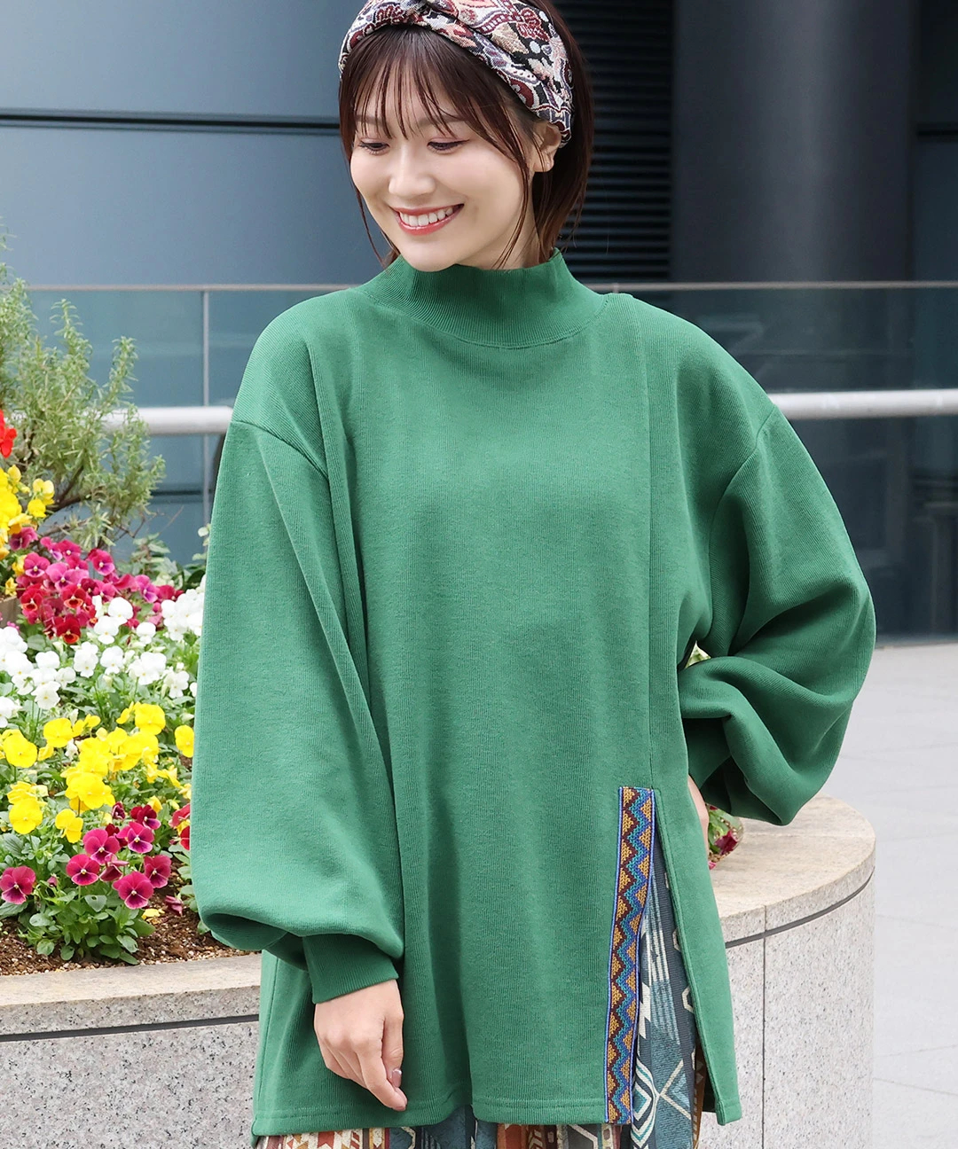 アシンメトリースリットプルオーバー 【3月2日(月)15時までの限定価格