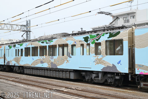 西武鉄道4000系「西武 旅するレストラン 52席の至福」