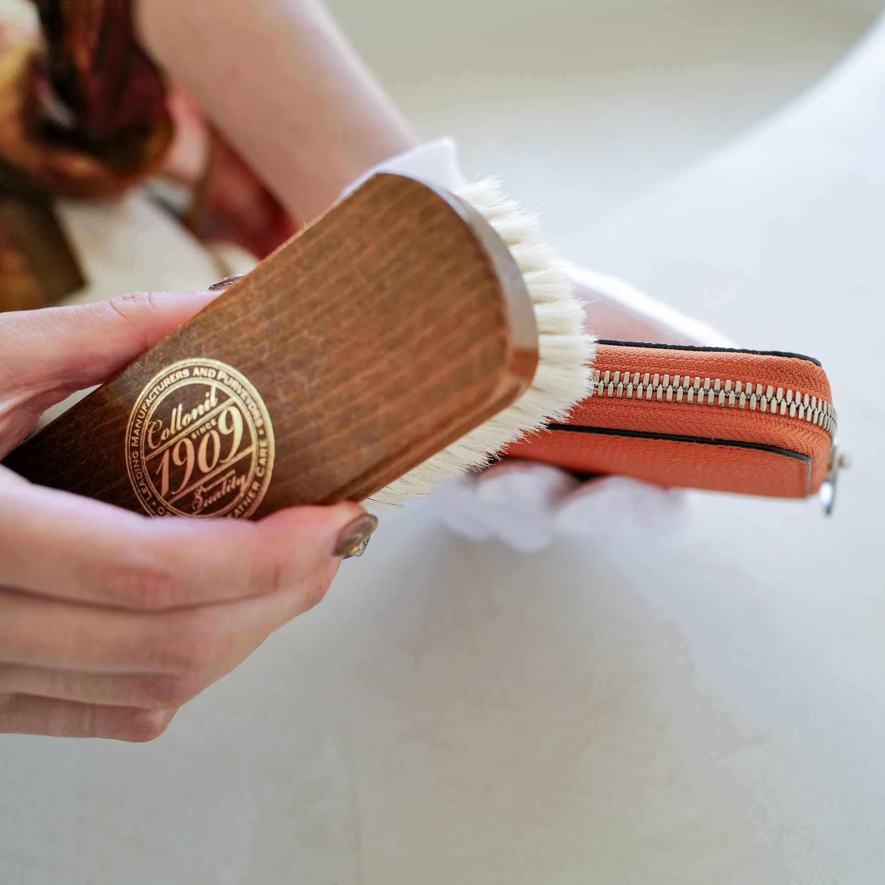 1909 FINE POLISHING BRUSH (ファインポリッシングブラシ) / COLLONIL