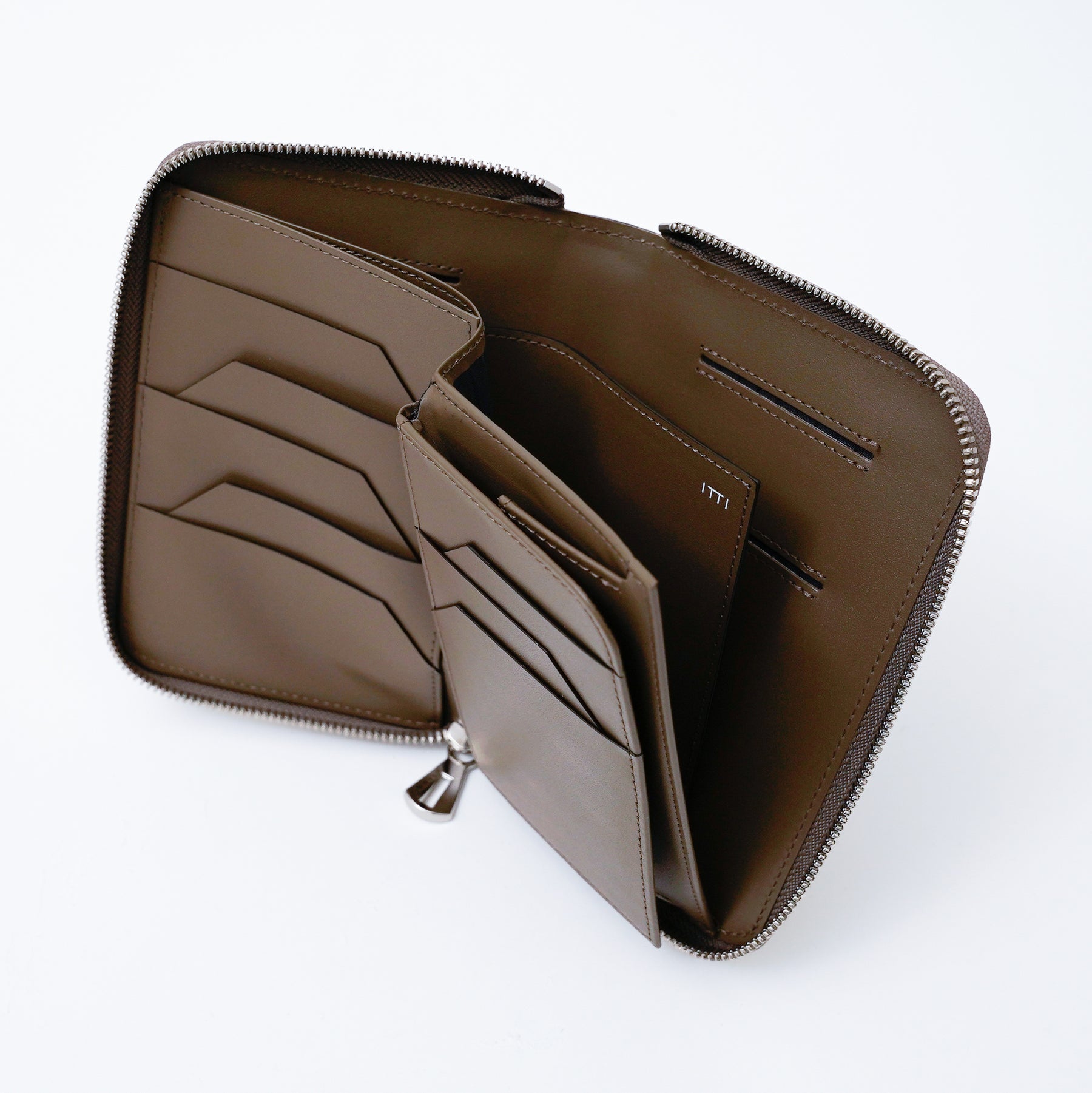 本革 ミディアム財布｜CRISTY STUFFING MID WLT｜ITTI（イッチ）公式