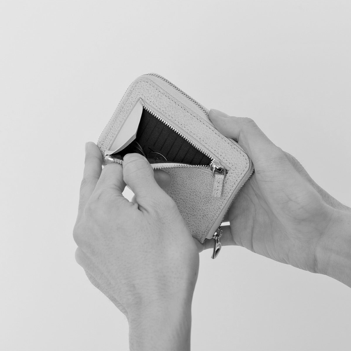 CRISTY SLIM COMPACT WLT / CROCO｜クロコダイルレザー 薄型コンパクト