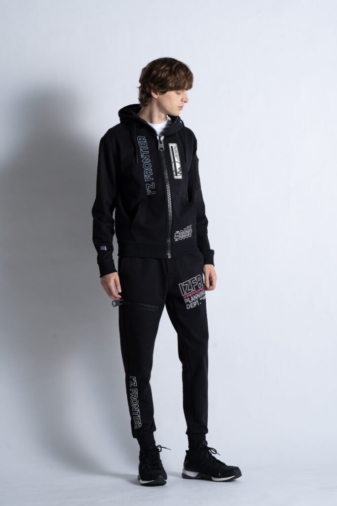 ハイセンスなデザイン。高機能でハイクオリティなワークウェア8930