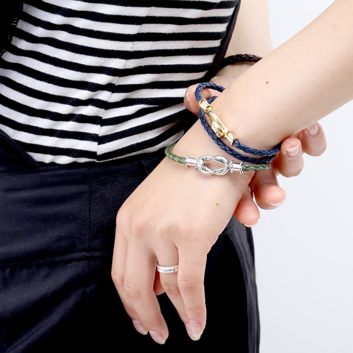 ヴェルヴェットラウンジ カーブドフックレザーブレスレット ロング