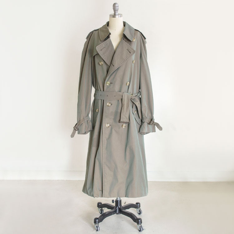 永遠の定番”バーバリートレンチコートを紐解く - ストアマガジン