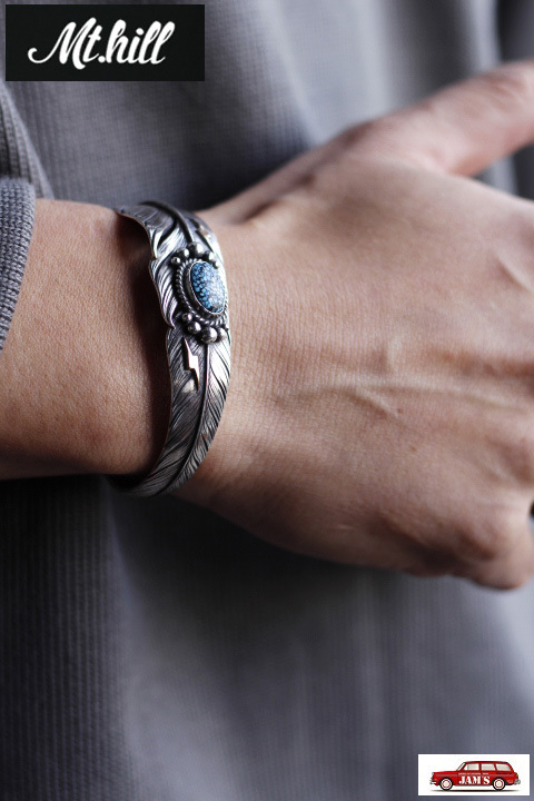 Mt.hill」 Feather Cuff Narrow with Turquoise Gold Thunderbolts