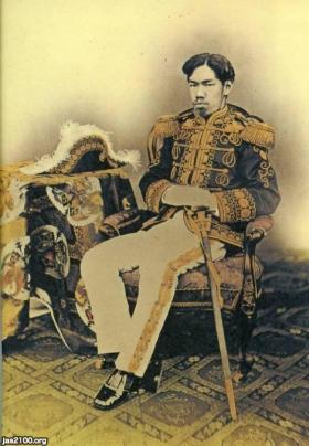 明治天皇（明治6年）▷初めて洋服（軍服）を着られた明治天皇