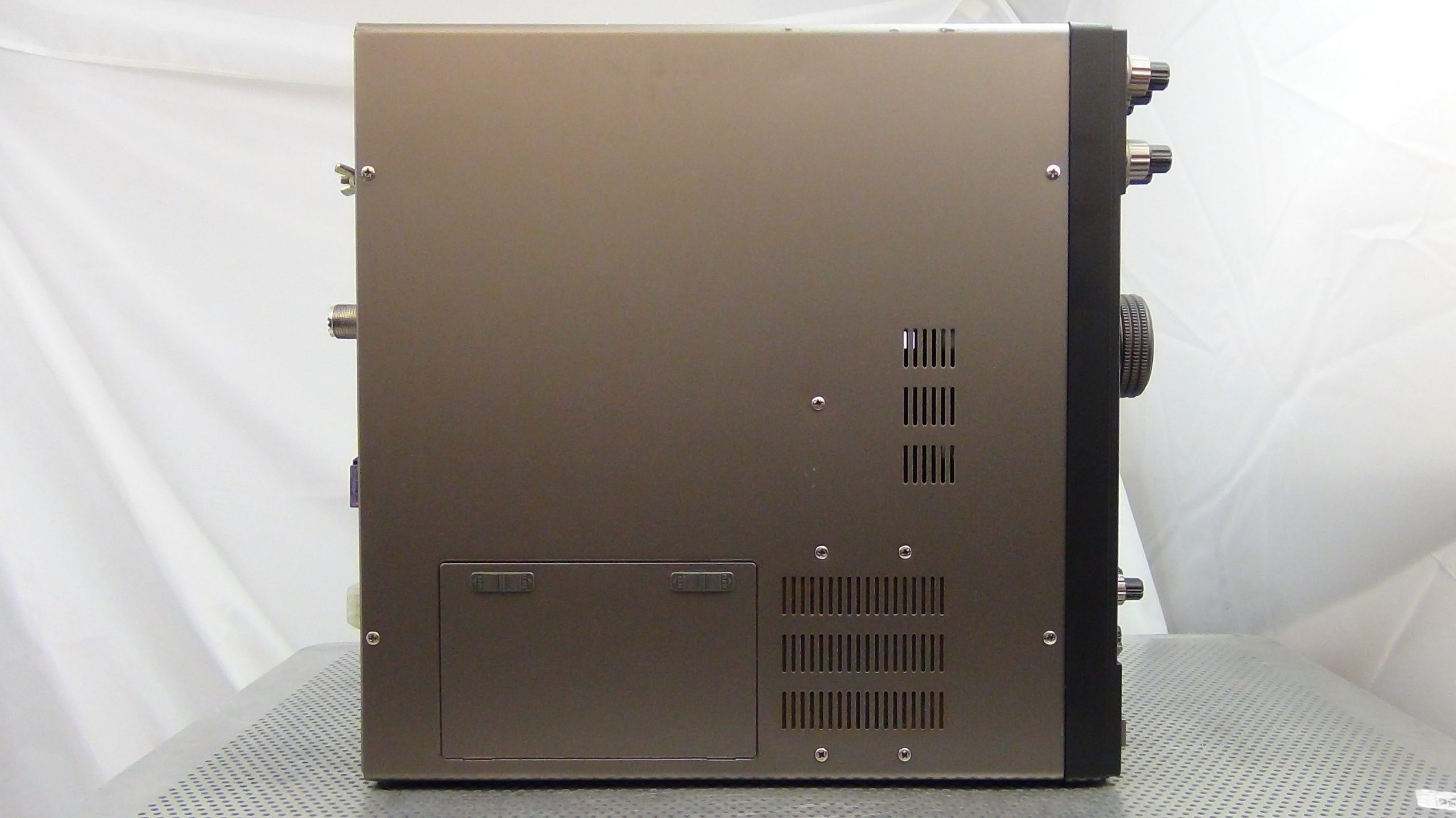 Kenwood TS-850SAT Transceiver – Jahnke Electronics