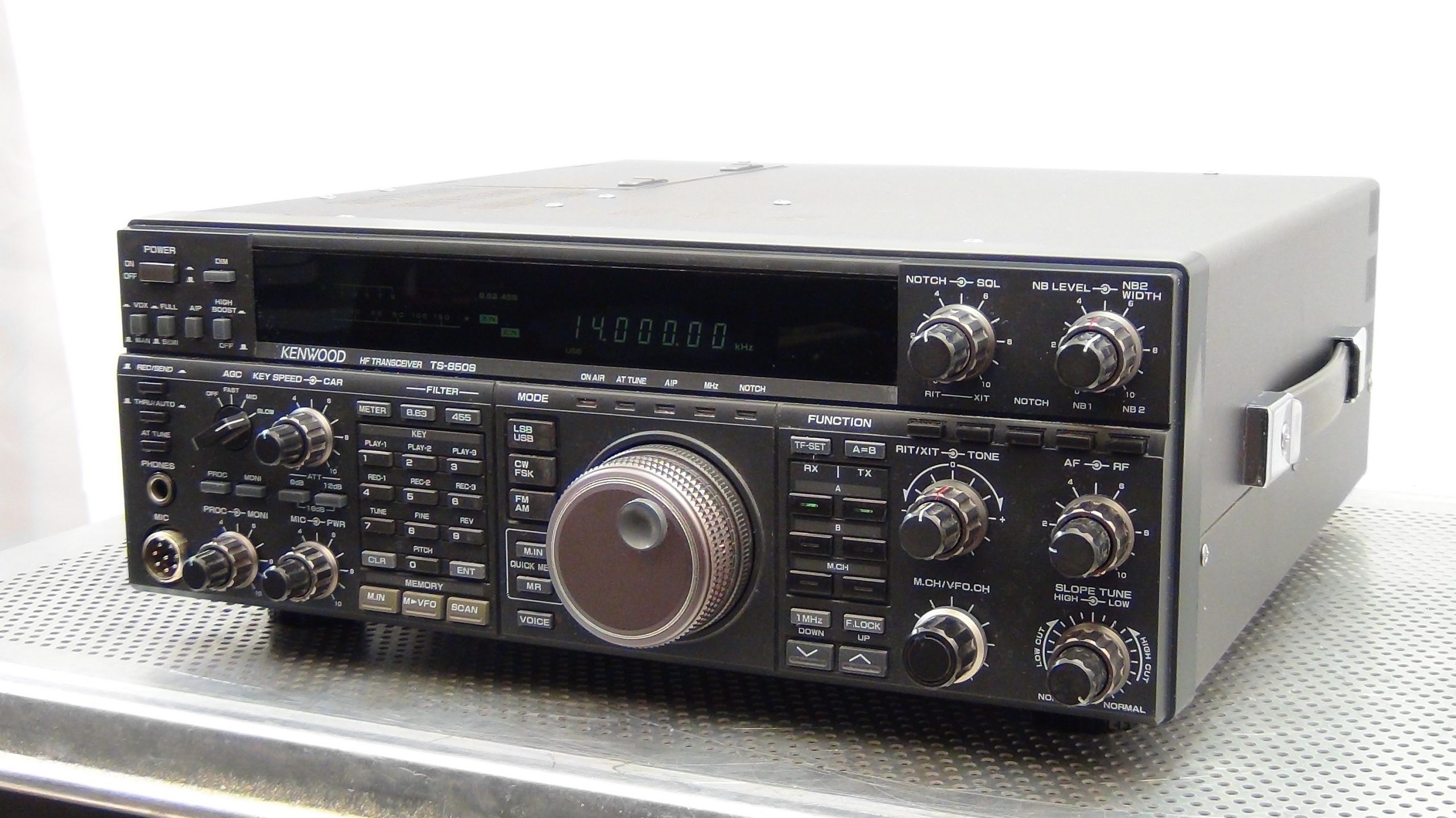 Kenwood TS-850SAT Transceiver #3 – Jahnke Electronics