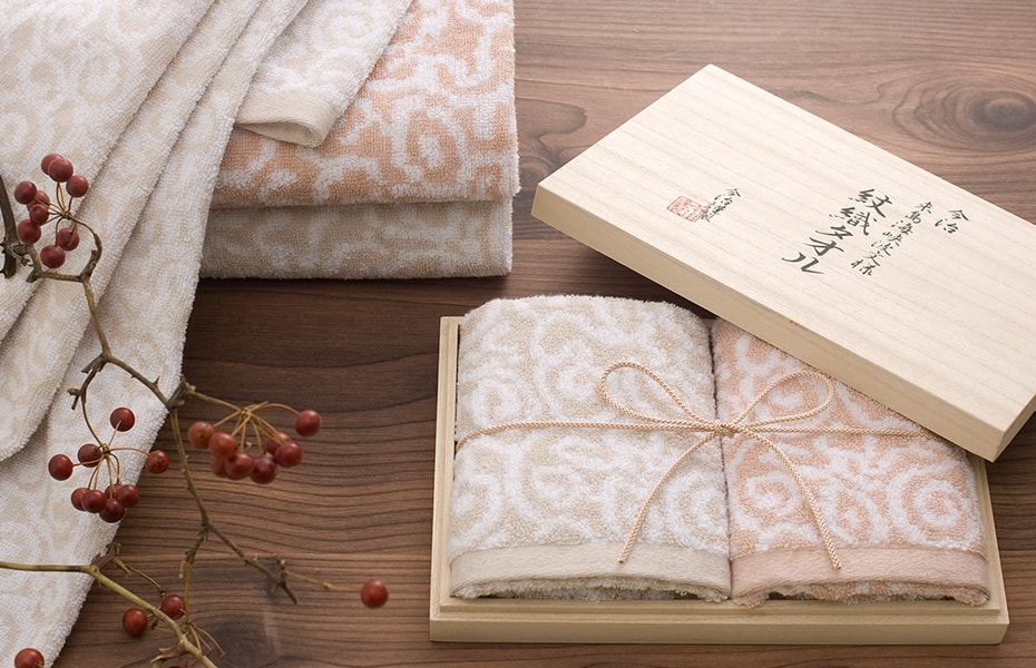 今治謹製 紋織タオル 木箱入りのおしゃれな高級ギフト