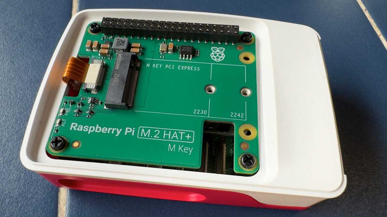 Raspberry Pi 5」に「M.2 HAT+」を使ってM.2周辺機器を接続 - (page 2
