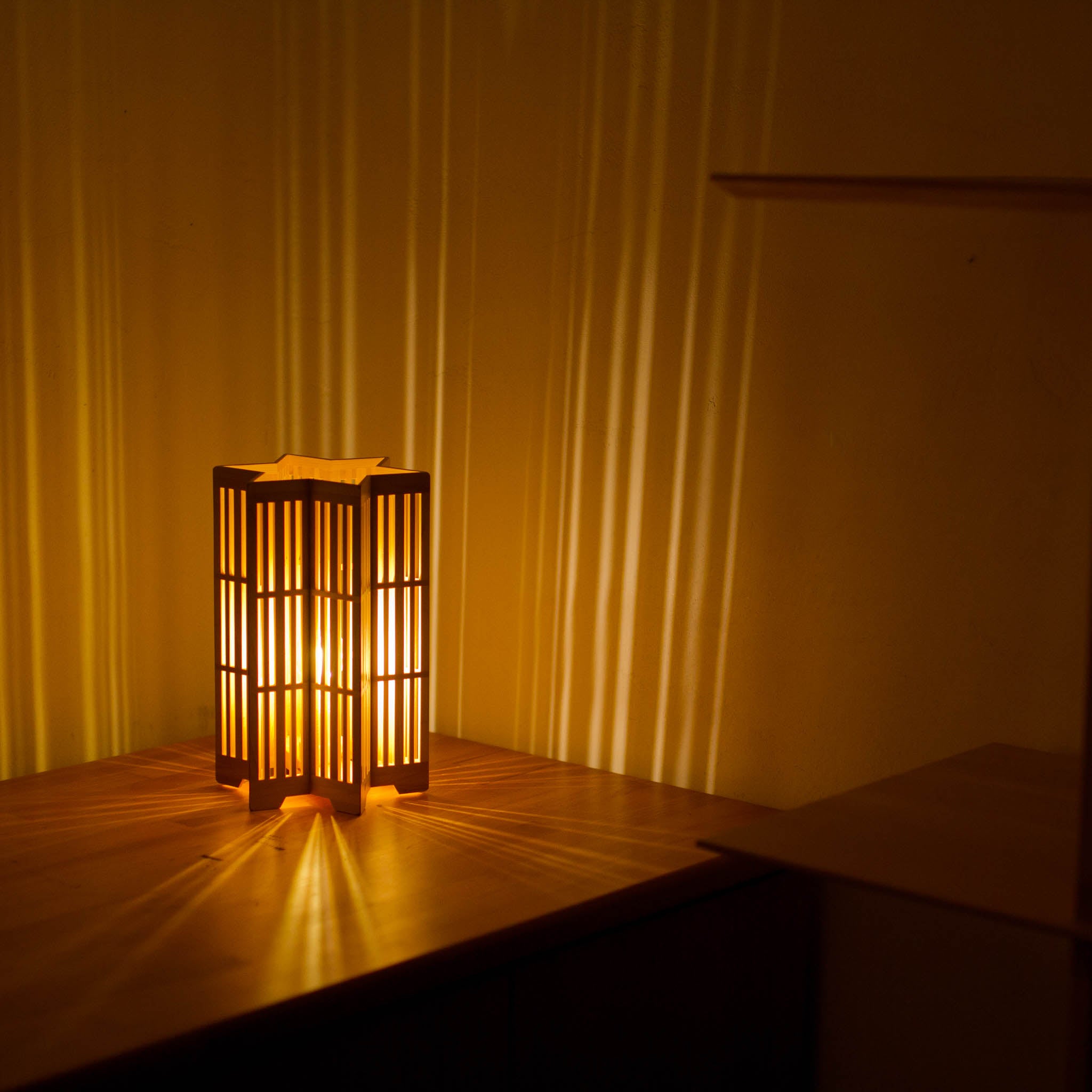 組子細工 テーブルランプ | 輝羅 S | 木のあかり