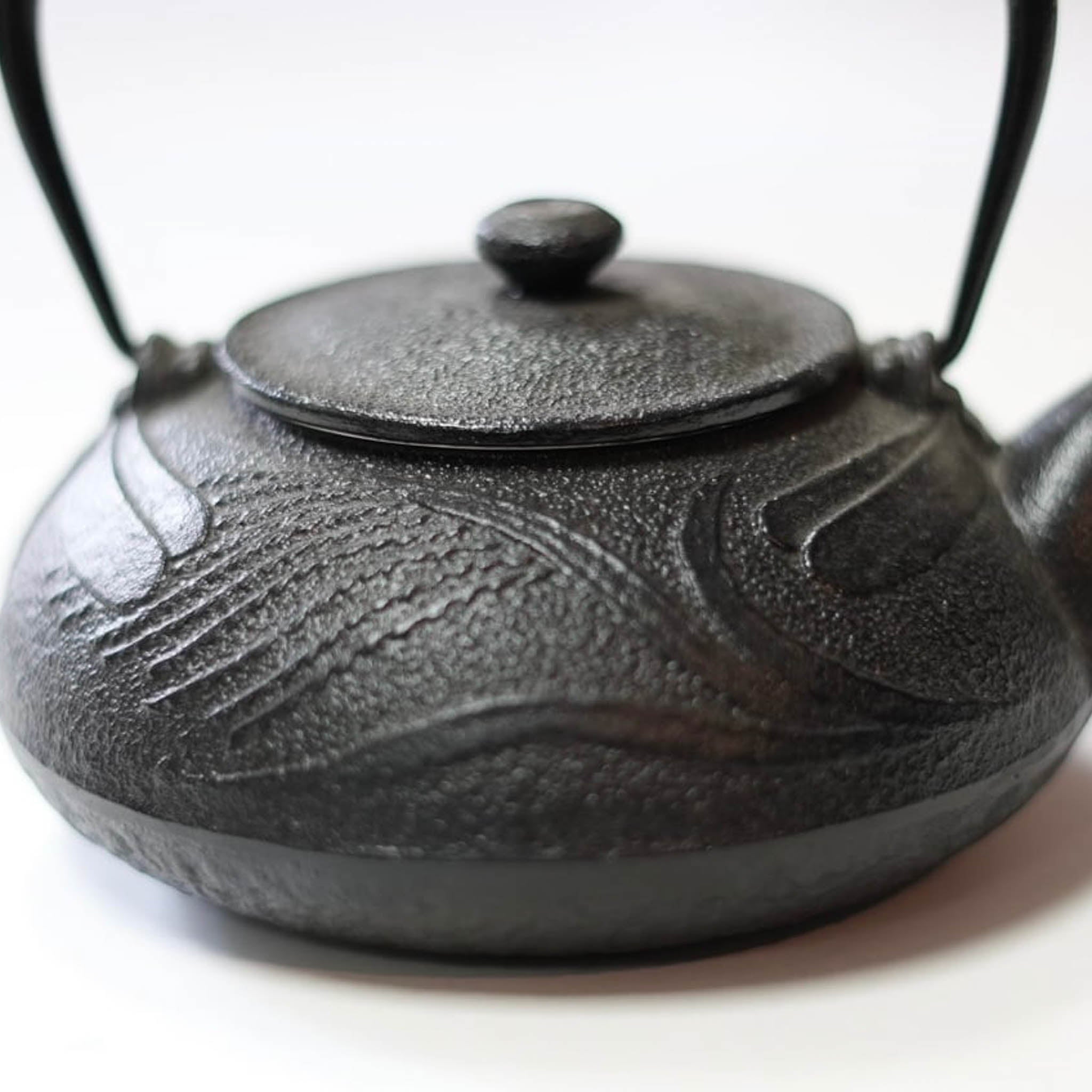 南部鉄器 鉄瓶 | 蜻蛉 0.5L | 黒 | 及富