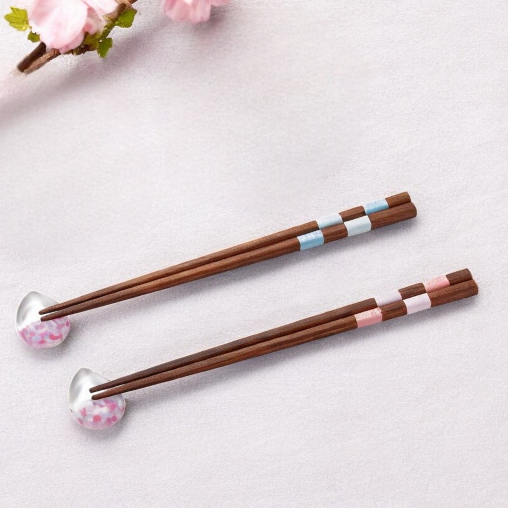 津軽びいどろ 若狭塗 夫婦箸 | さくらさくら 箸と箸置セット | しずく |