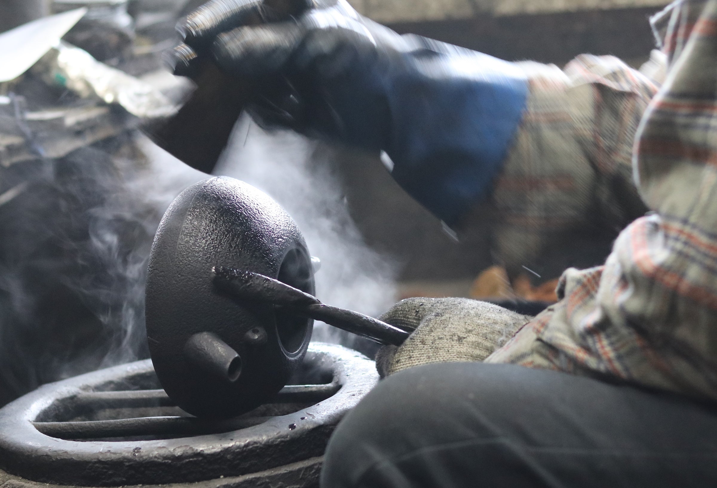 南部鉄器 鉄瓶 | 新珠型 糸目 | 0.9L | 薫山工房