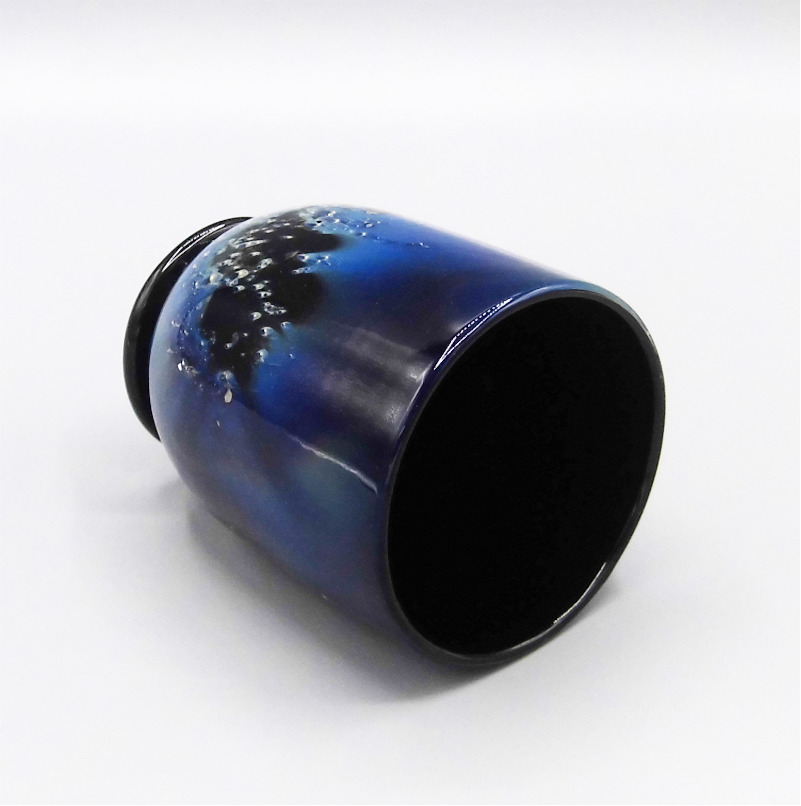 現代の名工 末吉清一が生み出す宇宙をテーマにした「2つの琉球ガラス