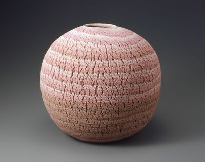 人間国宝・松井康成、陶芸の本場・笠間で極めた「練上手」の傑作 知